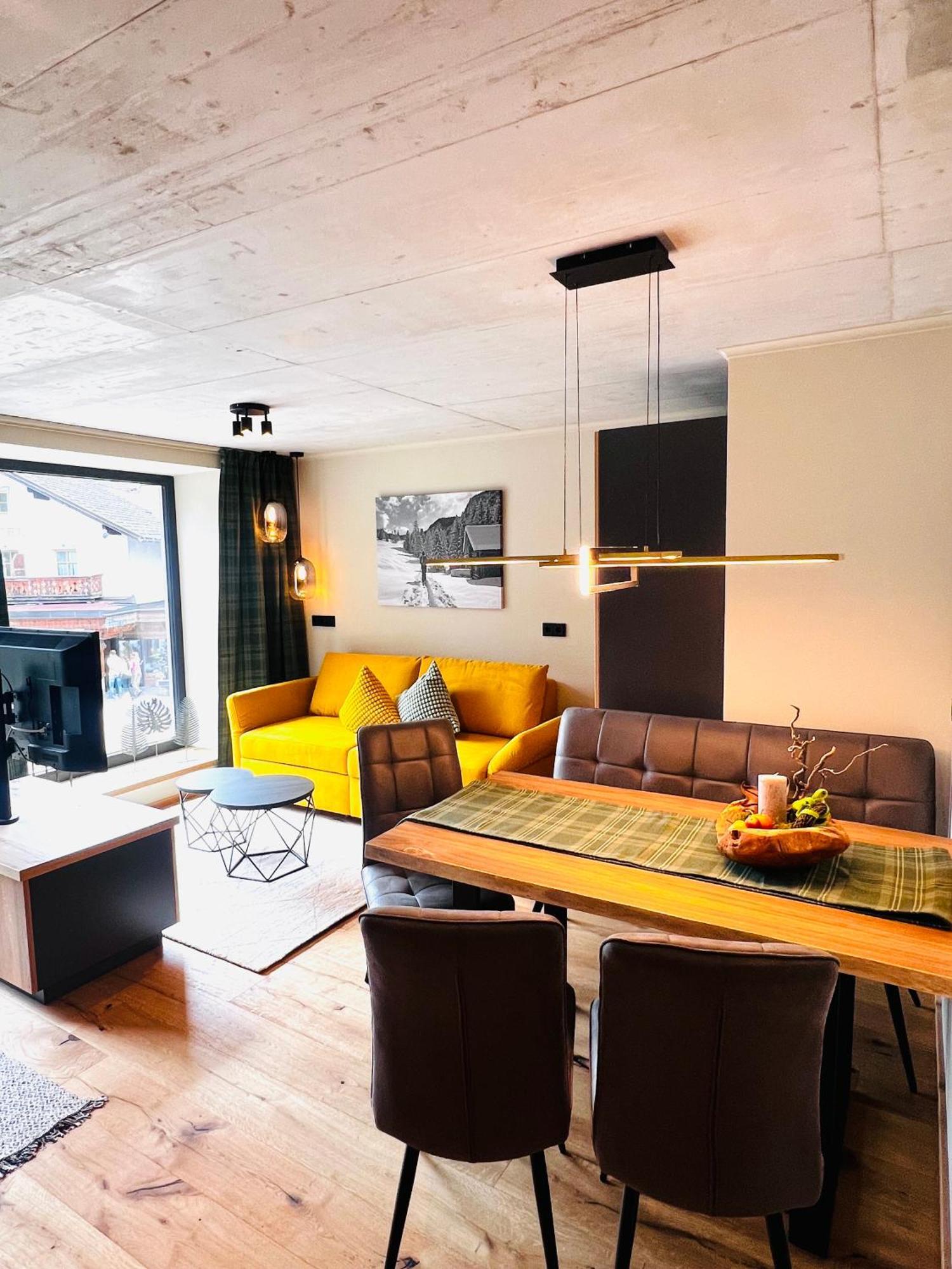 Hoisler'S Appartements Ehrwald Extérieur photo